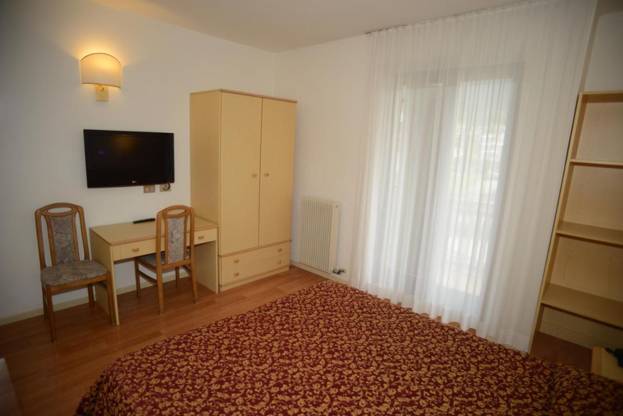 אנדלו Hotel Canada מראה חיצוני תמונה