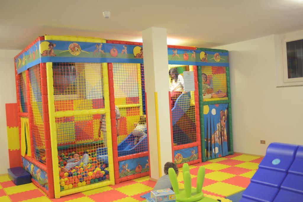 אנדלו Hotel Canada מראה חיצוני תמונה
